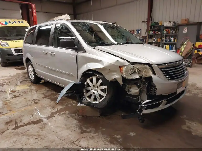 2012 CHRYSLER TOWN & COUNTRY