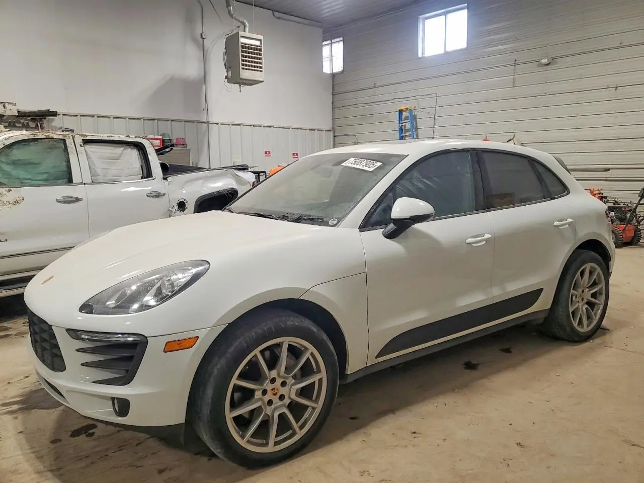 2015 PORSCHE MACAN