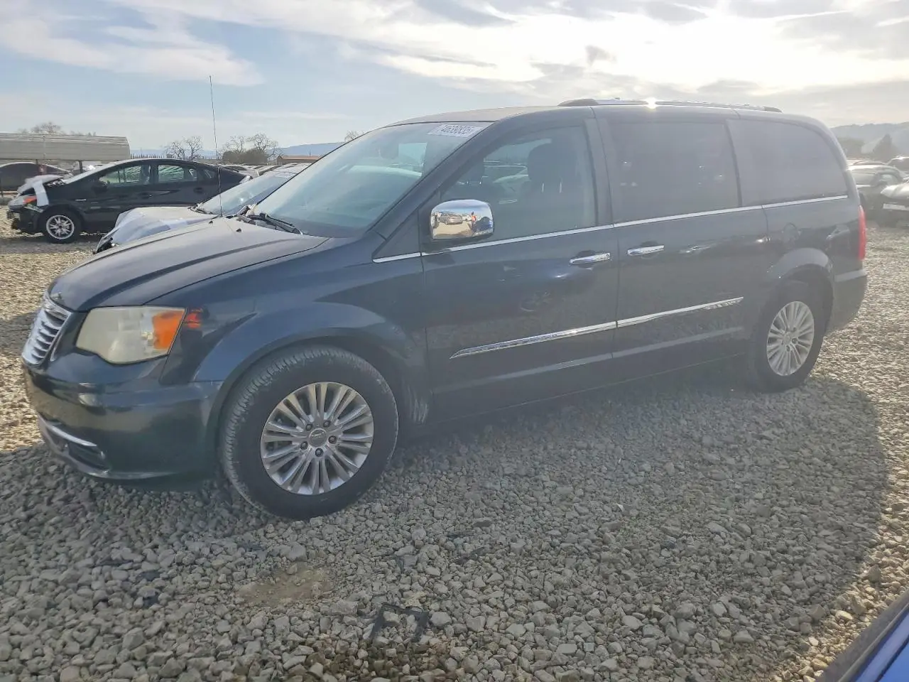 2013 CHRYSLER TOWN & C