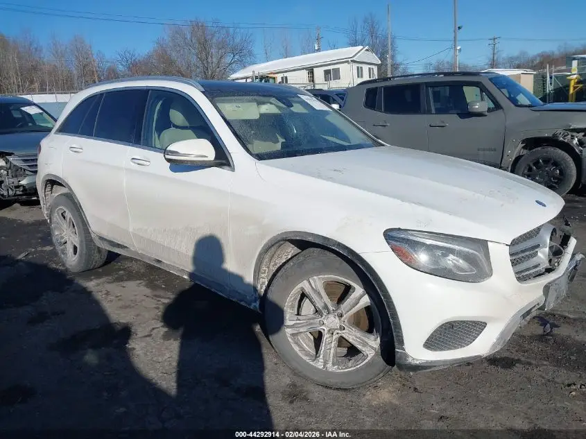 2017 MERCEDES-BENZ GLC 300