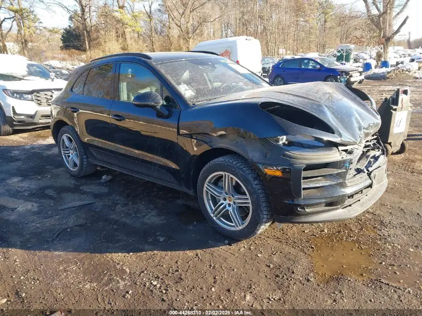 2019 PORSCHE MACAN
