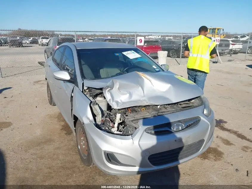 2013 HYUNDAI ACCENT
