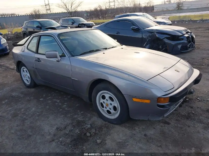 1987 PORSCHE 944